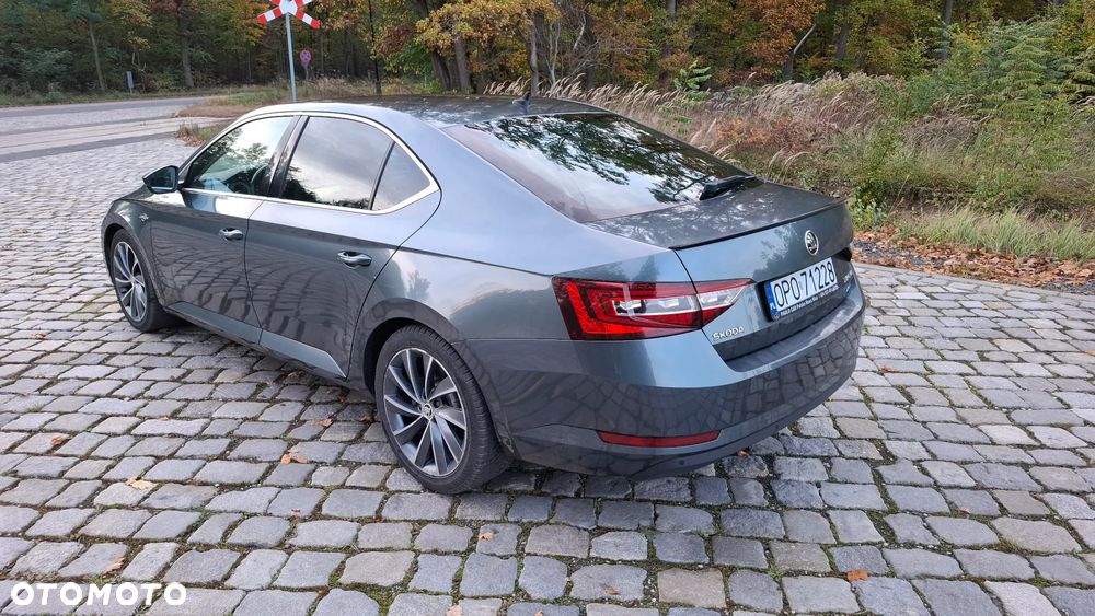 Skoda Superb 2.0 TDI 4x4 L&K DSG - 4