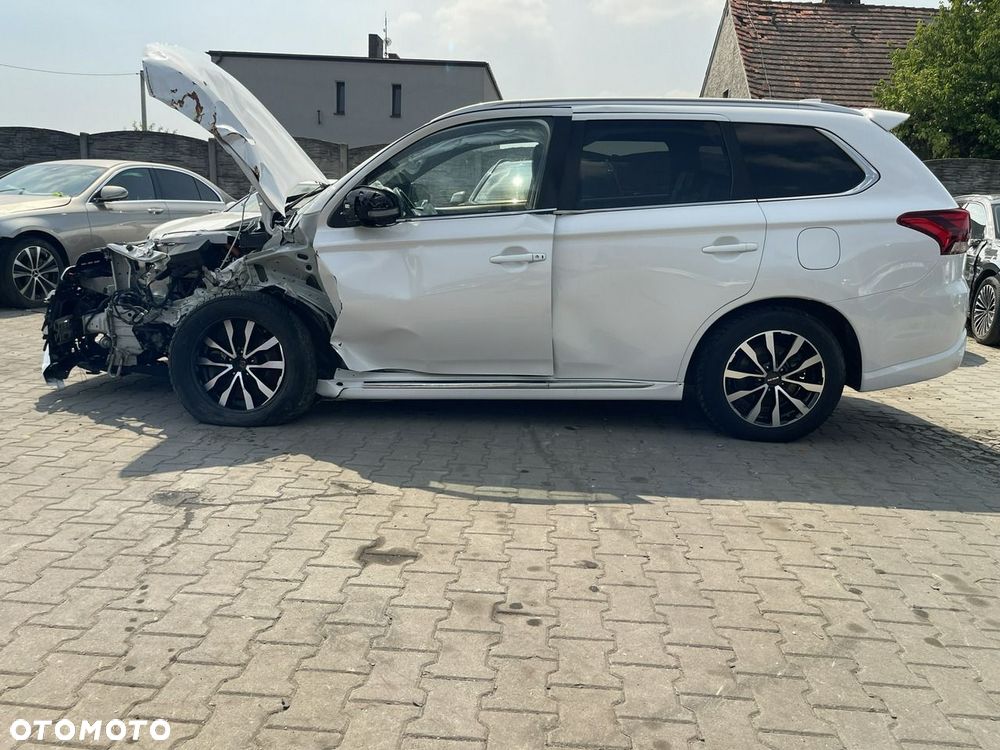 Mitsubishi Outlander 2.4 4WD Spirit+ - 3