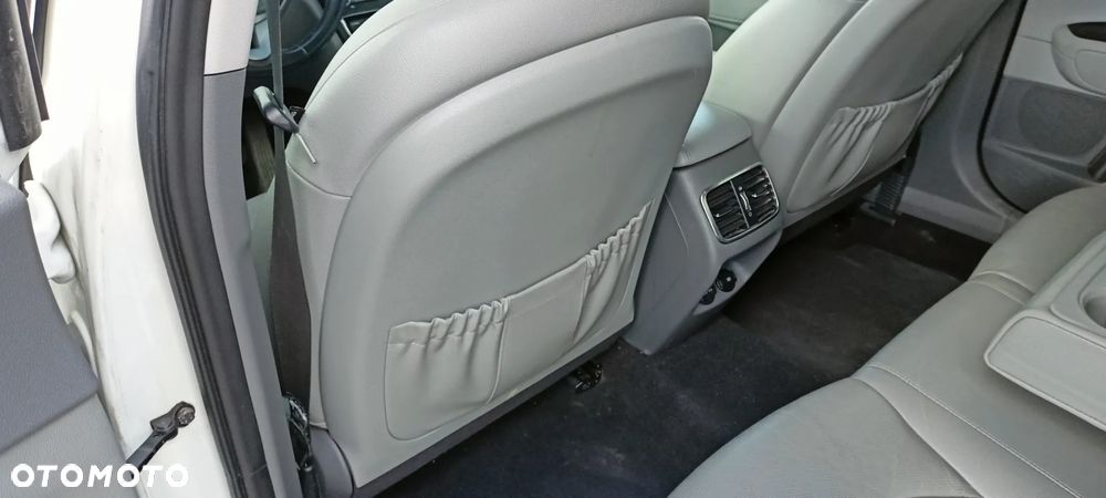 Kia Optima Plug-in Hybrid - 11