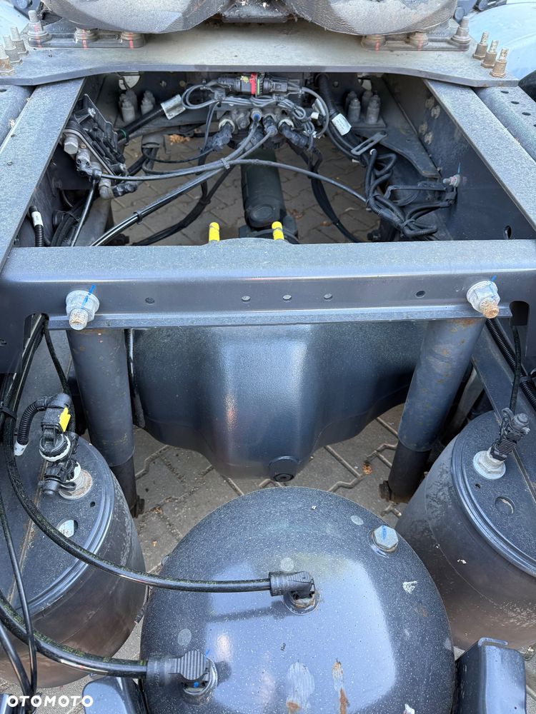 Renault T480 13 L Automat standard - 12