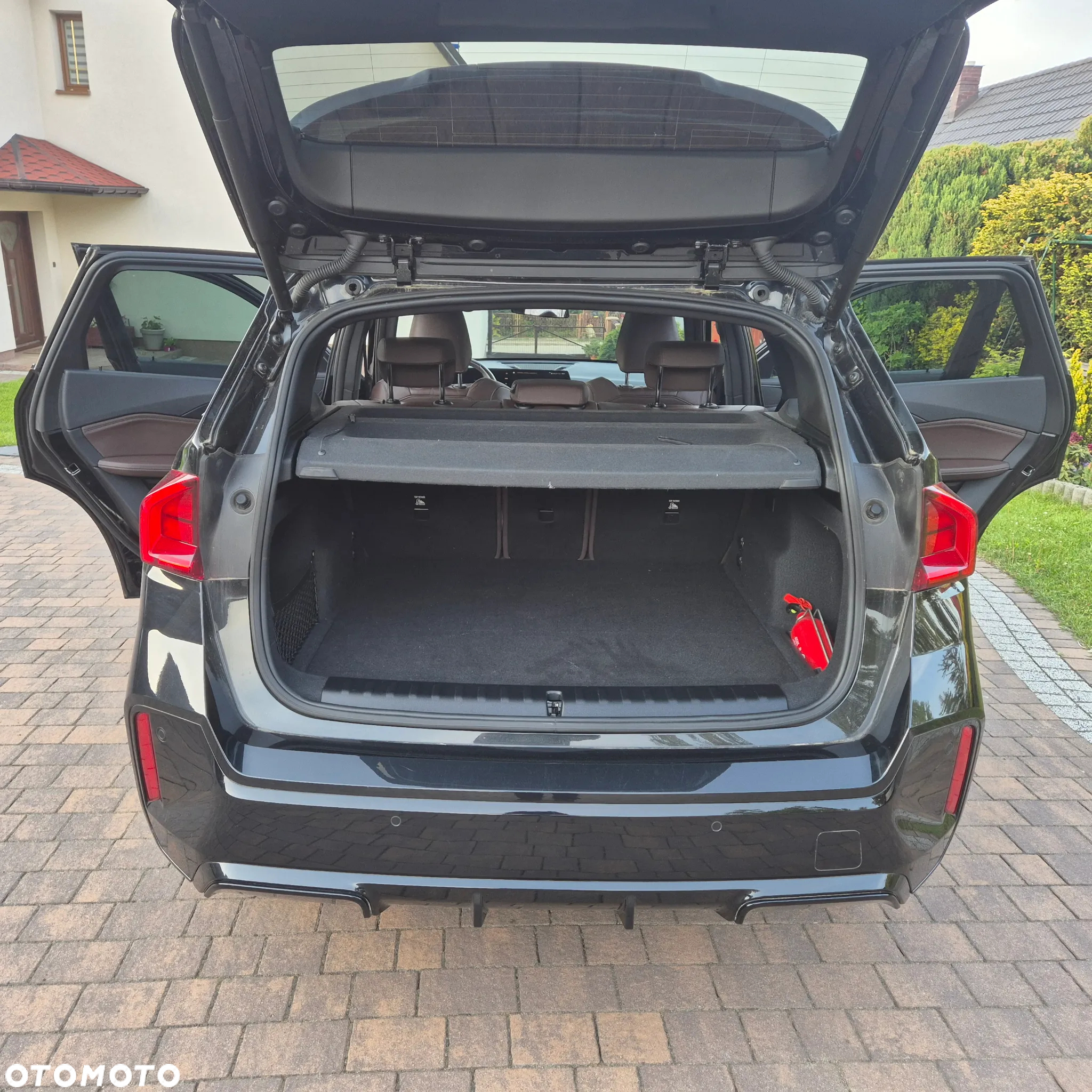 BMW iX1 xDrive30 M Sportpaket - 28