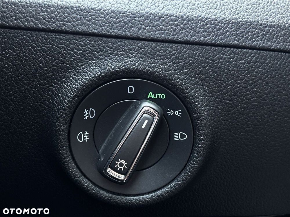 Skoda Superb 2.0 TDI SCR Ambition DSG - 19
