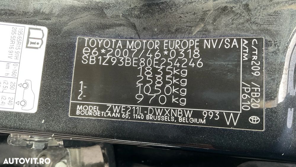 Toyota Corolla 1.8 HSD Business - 30