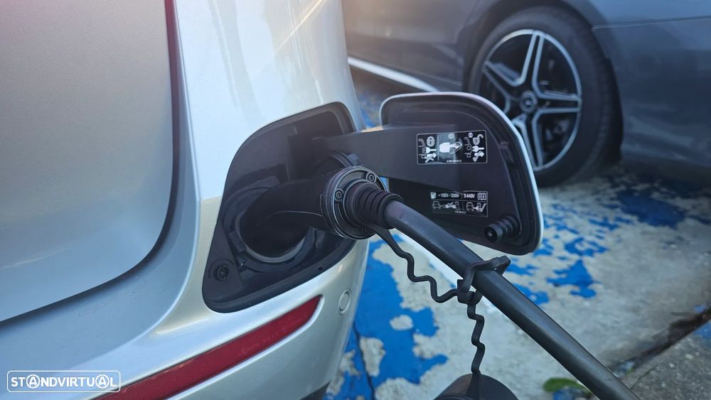 Mercedes-Benz E 300 de AMG Line - 3