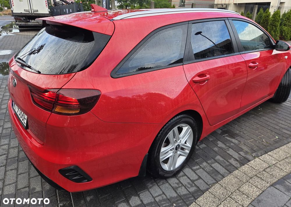 Kia Ceed - 9