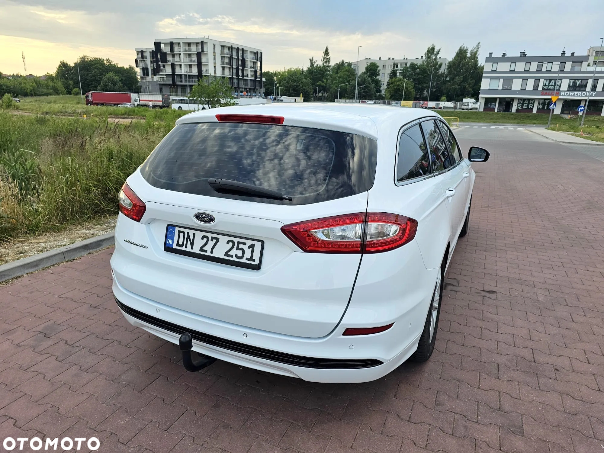 Ford Mondeo 2.0 TDCi Titanium - 14