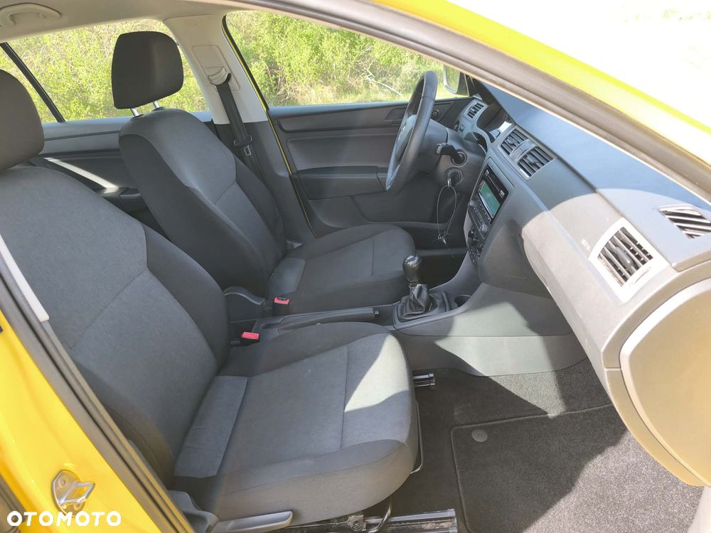 Skoda RAPID 1.6 TDI Cool Edition - 24