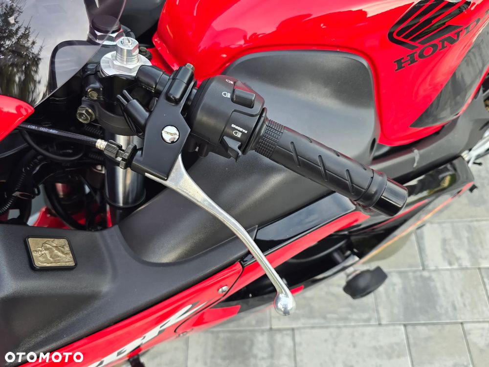 Honda CBR - 18