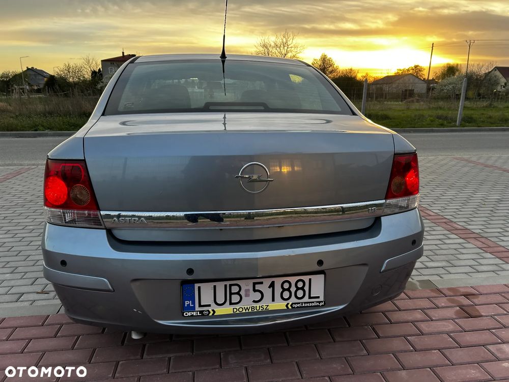 Opel Astra 1.8 Enjoy - 4