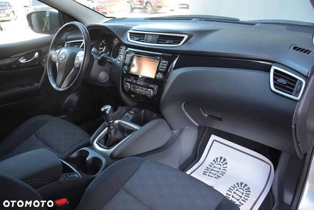 Nissan Qashqai 1.2 DIG-T N-Connecta - 15