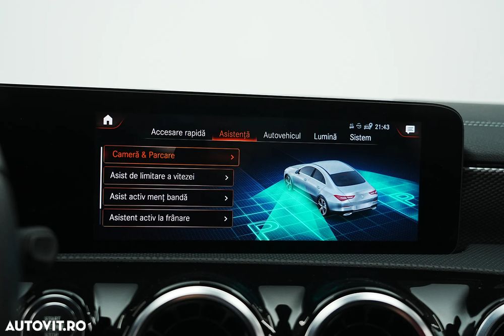 Mercedes-Benz CLA 180 7G-DCT Progressive - 32