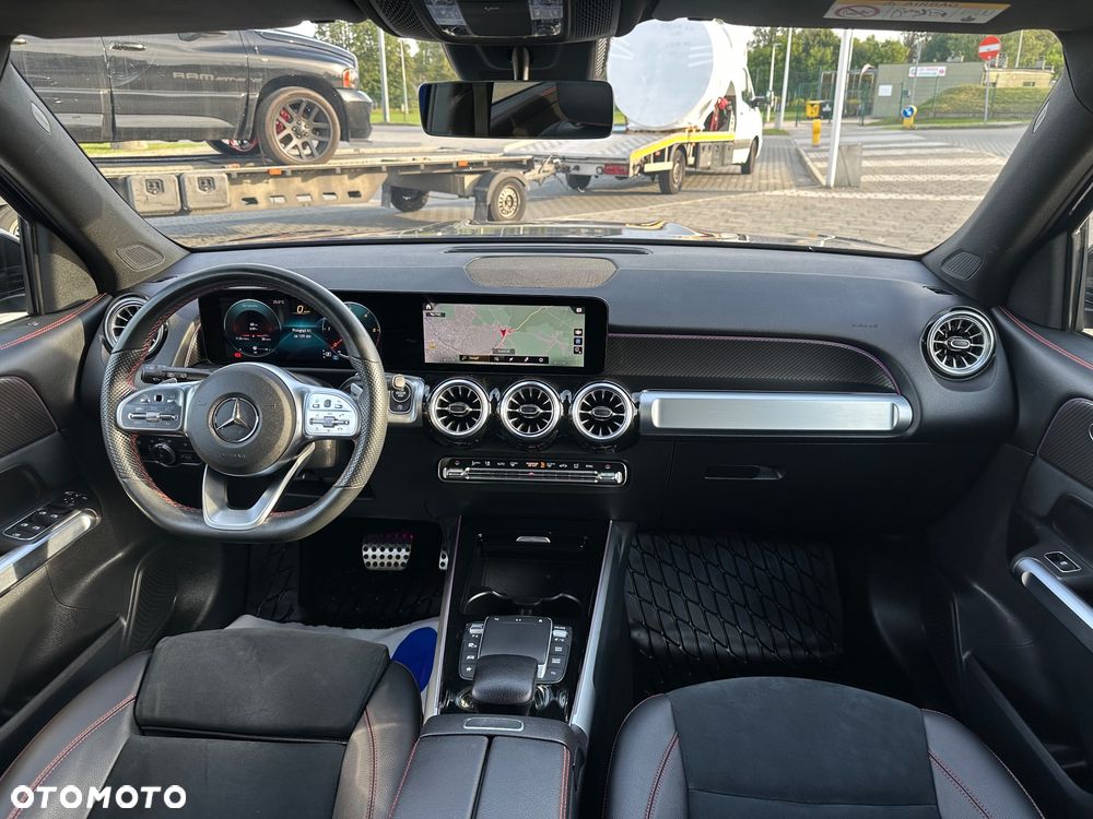 Mercedes-Benz GLB 220 d AMG Line 8G-DCT - 13