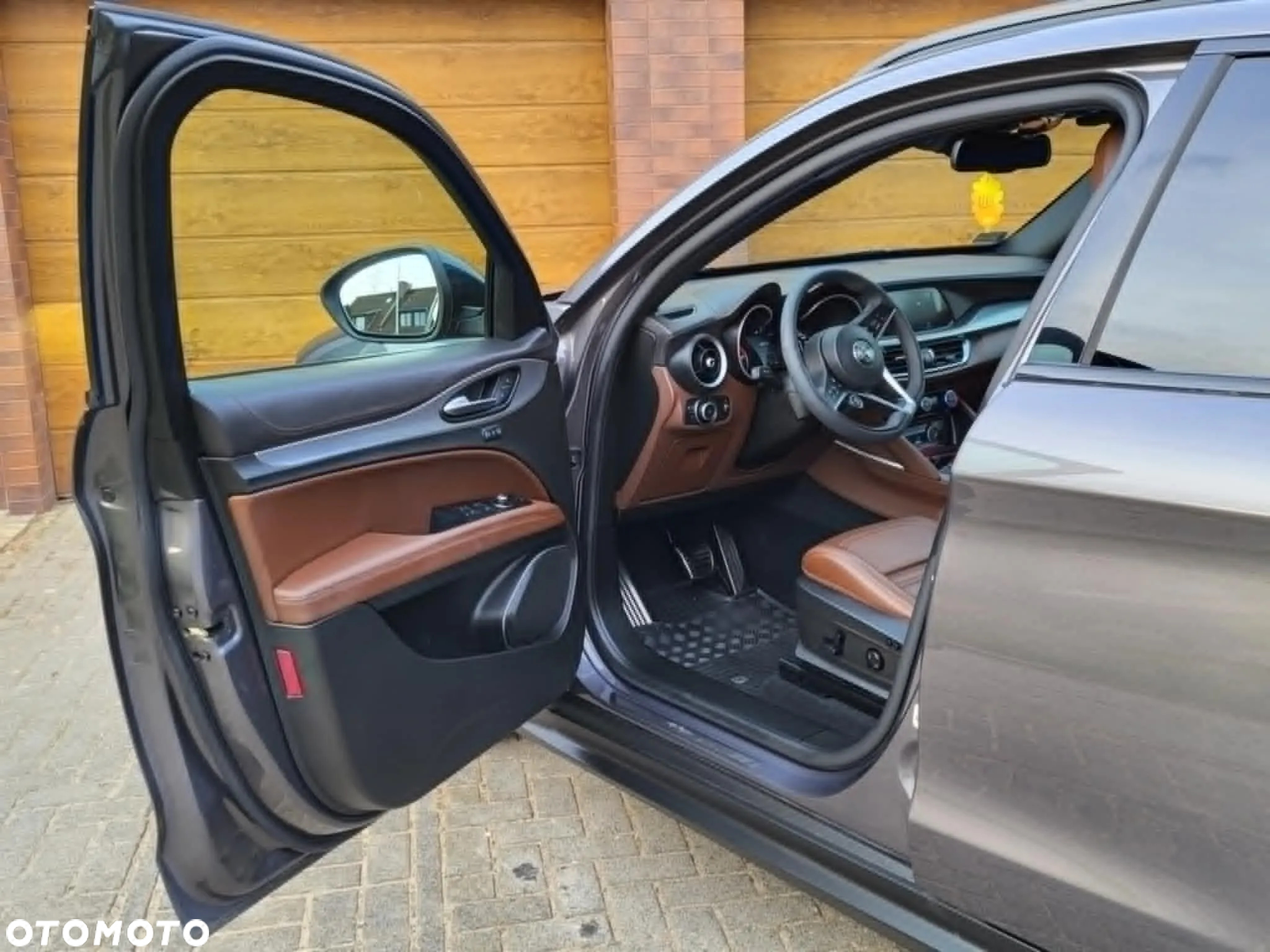 Alfa Romeo Stelvio 2.0 Turbo B-Tech Edition Q4 - 12