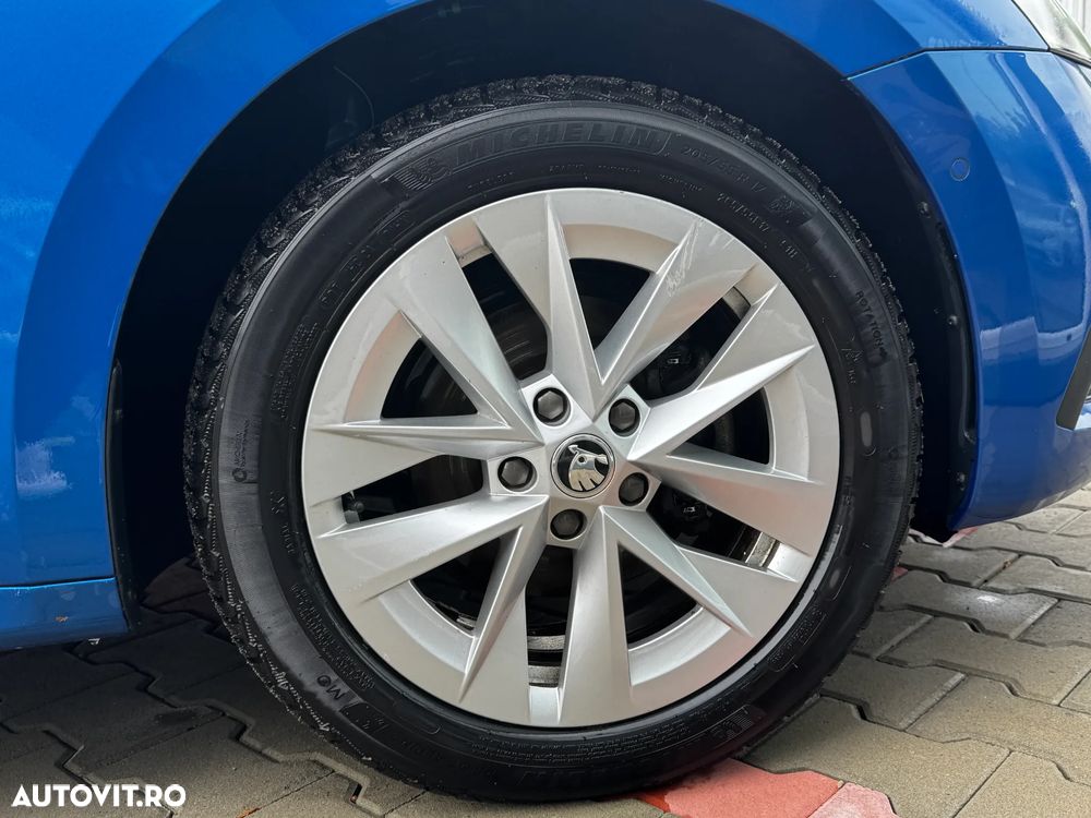Skoda Octavia 1.5 TSI DSG MHEV Style - 11