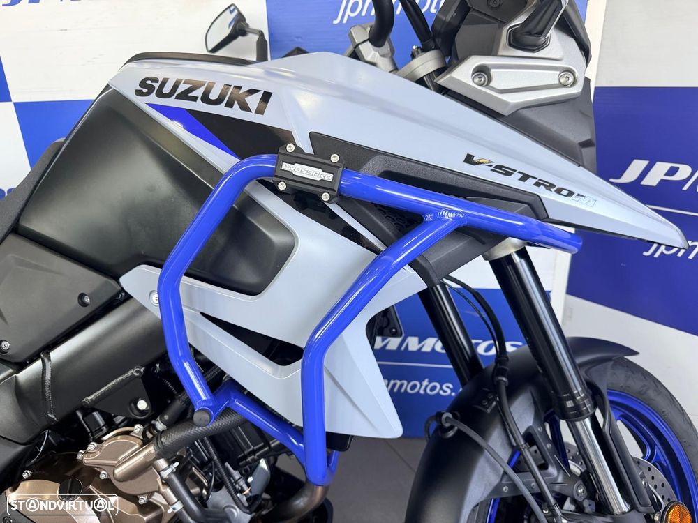 Suzuki DL 1050RR - 9