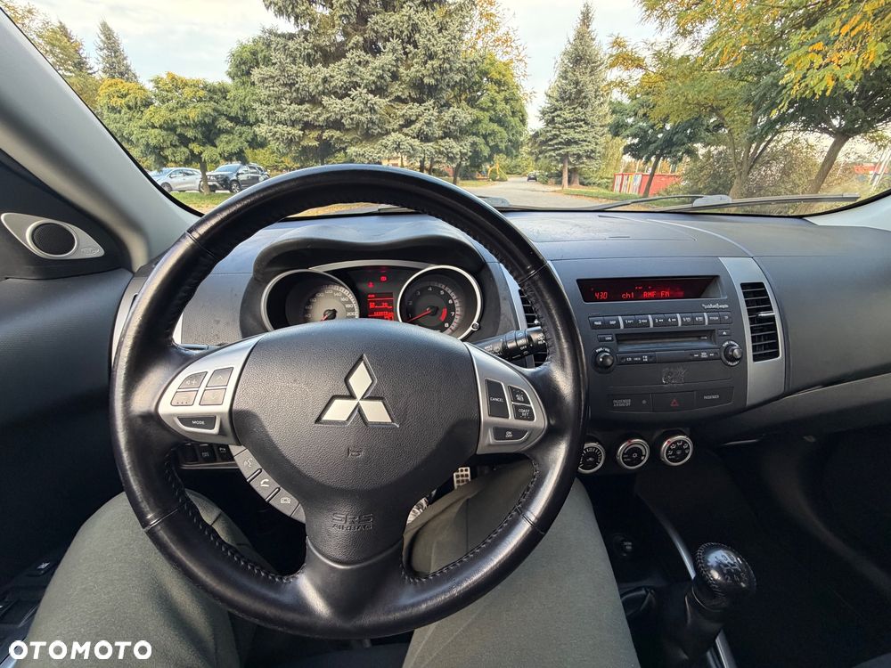 Mitsubishi Outlander 2.4 4WD Invite - 15