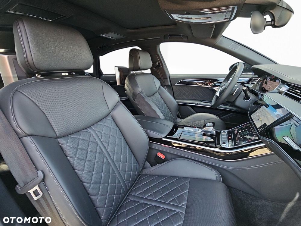 Audi A8 - 24