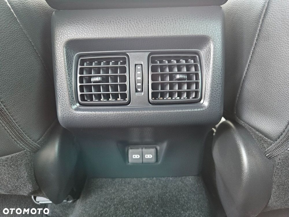 Toyota Camry - 26
