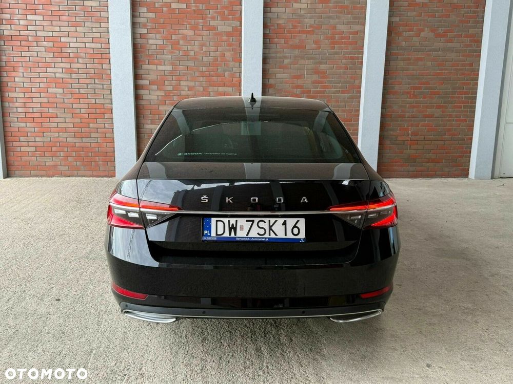 Skoda Superb 2.0 TDI SCR L&K DSG - 4