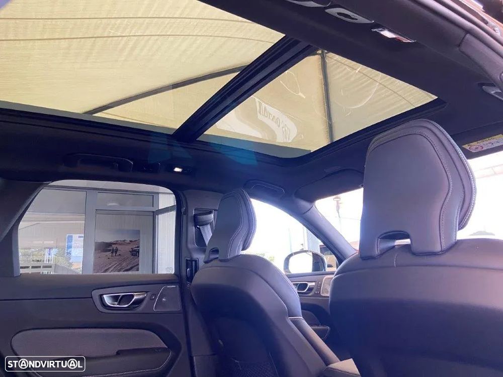 Volvo XC 60 2.0 T6 PHEV Black Edition AWD - 25