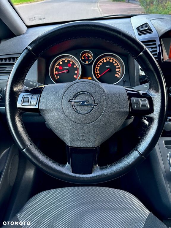 Opel Zafira - 18
