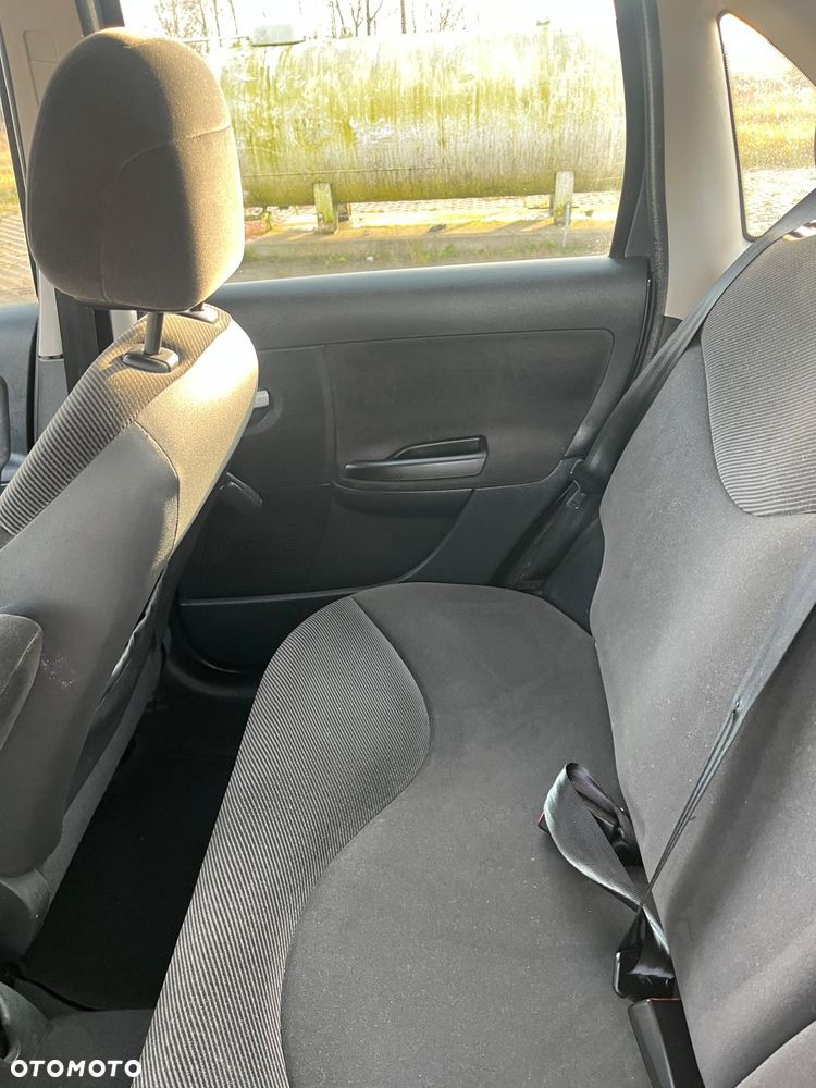 Citroën C3 1.1 First Tonic - 13