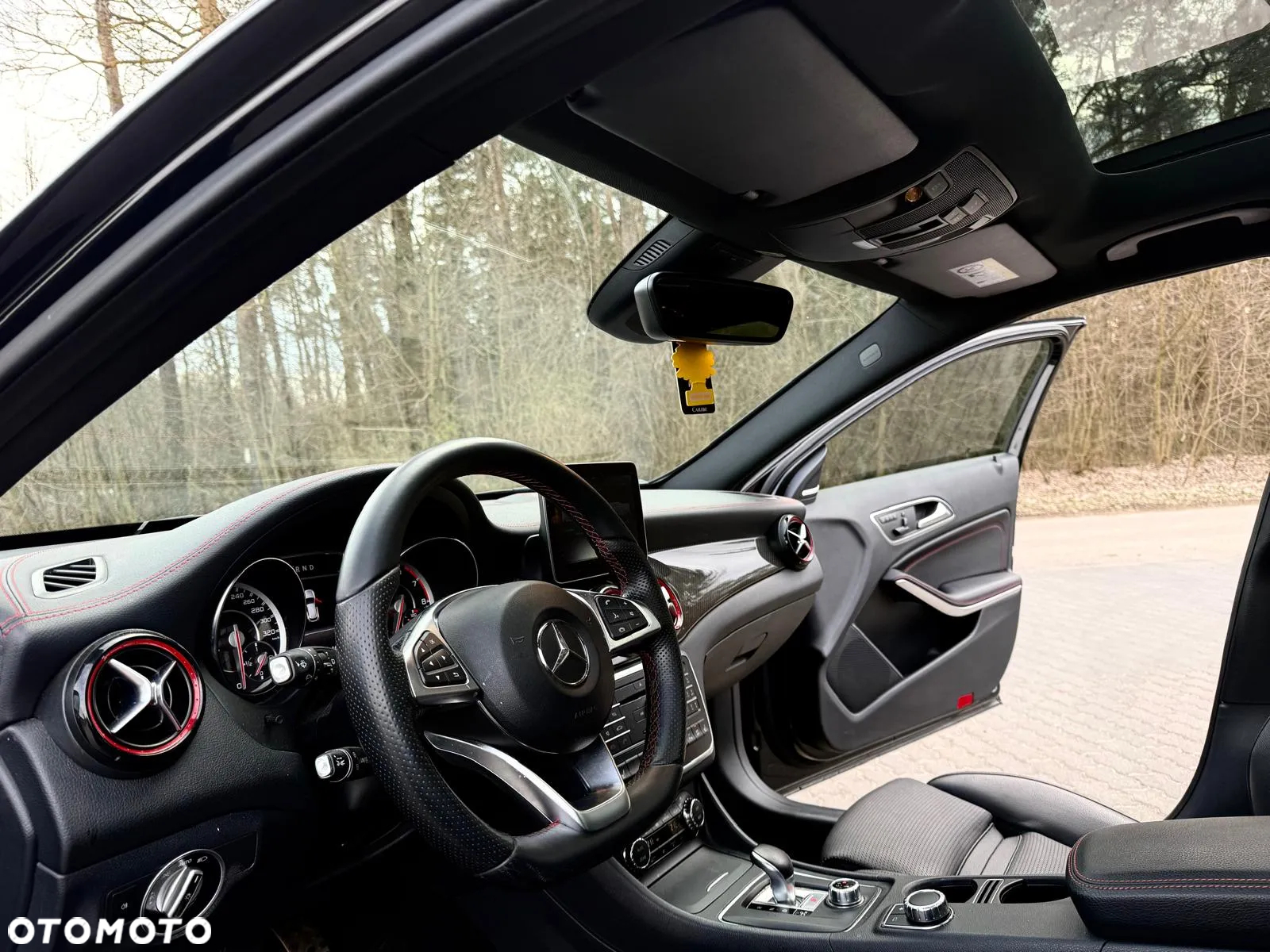 Mercedes-Benz GLA AMG 45 4-Matic - 13