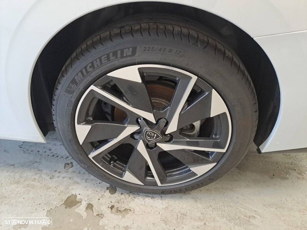 Peugeot 308 1.2 Hybrid Allure e-DCS6 - 11