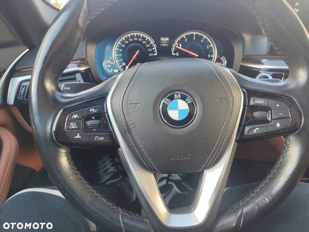 BMW 530I 2018 photo 5