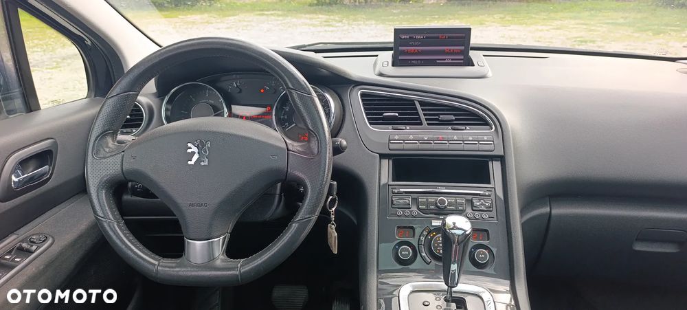Peugeot 5008 - 11