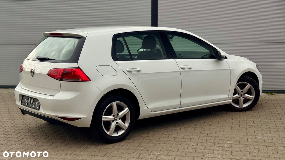 Volkswagen Golf 1.6 TDI BlueMotion Comfortline - 4