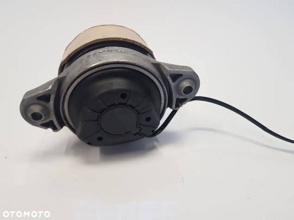 Poduszka silnika Mercedes W204 GLK X204 A2042403717 - 8