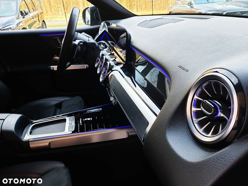 Mercedes-Benz GLB AMG 35 4-Matic - 26