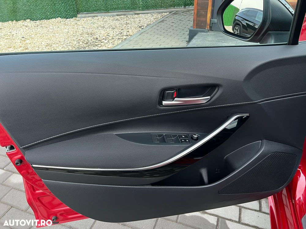 Toyota Corolla 1.8 HSD Exclusive GR Sport - 20