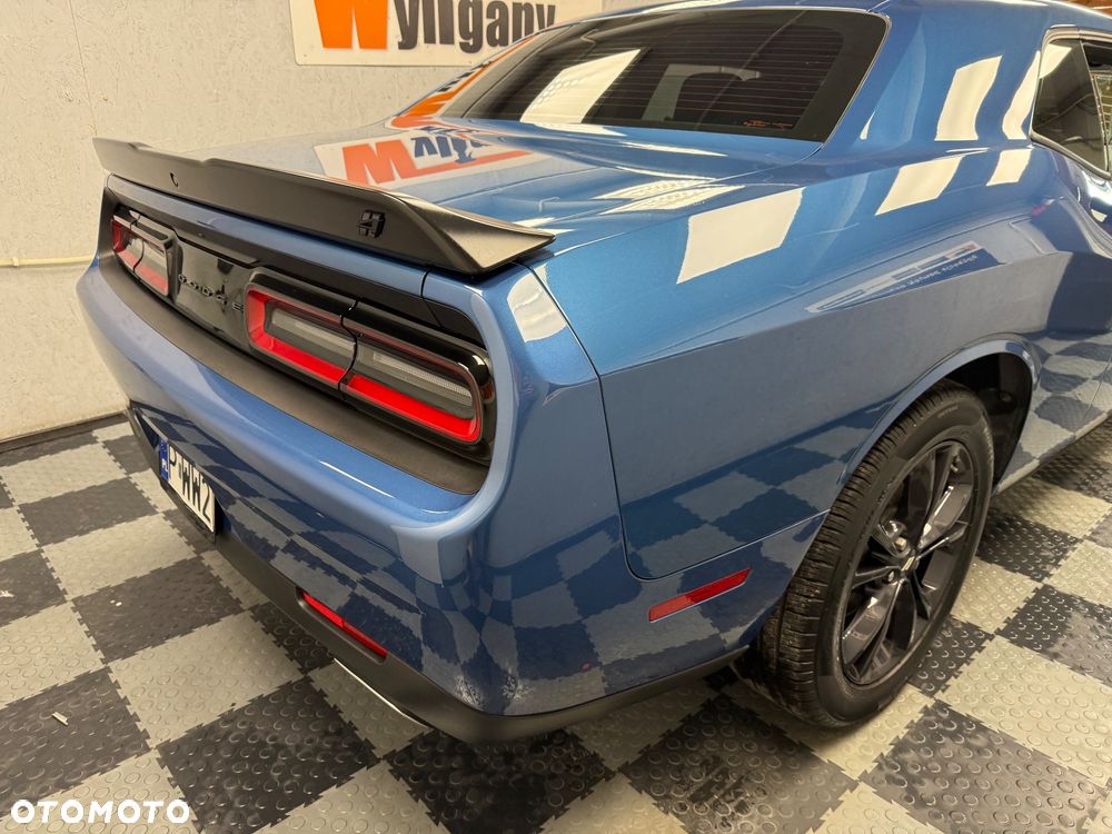 Dodge Challenger - 22
