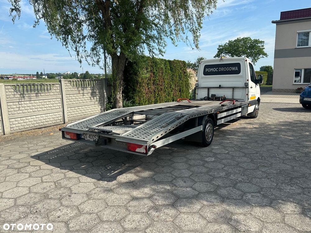 Mercedes-Benz Sprinter - 12