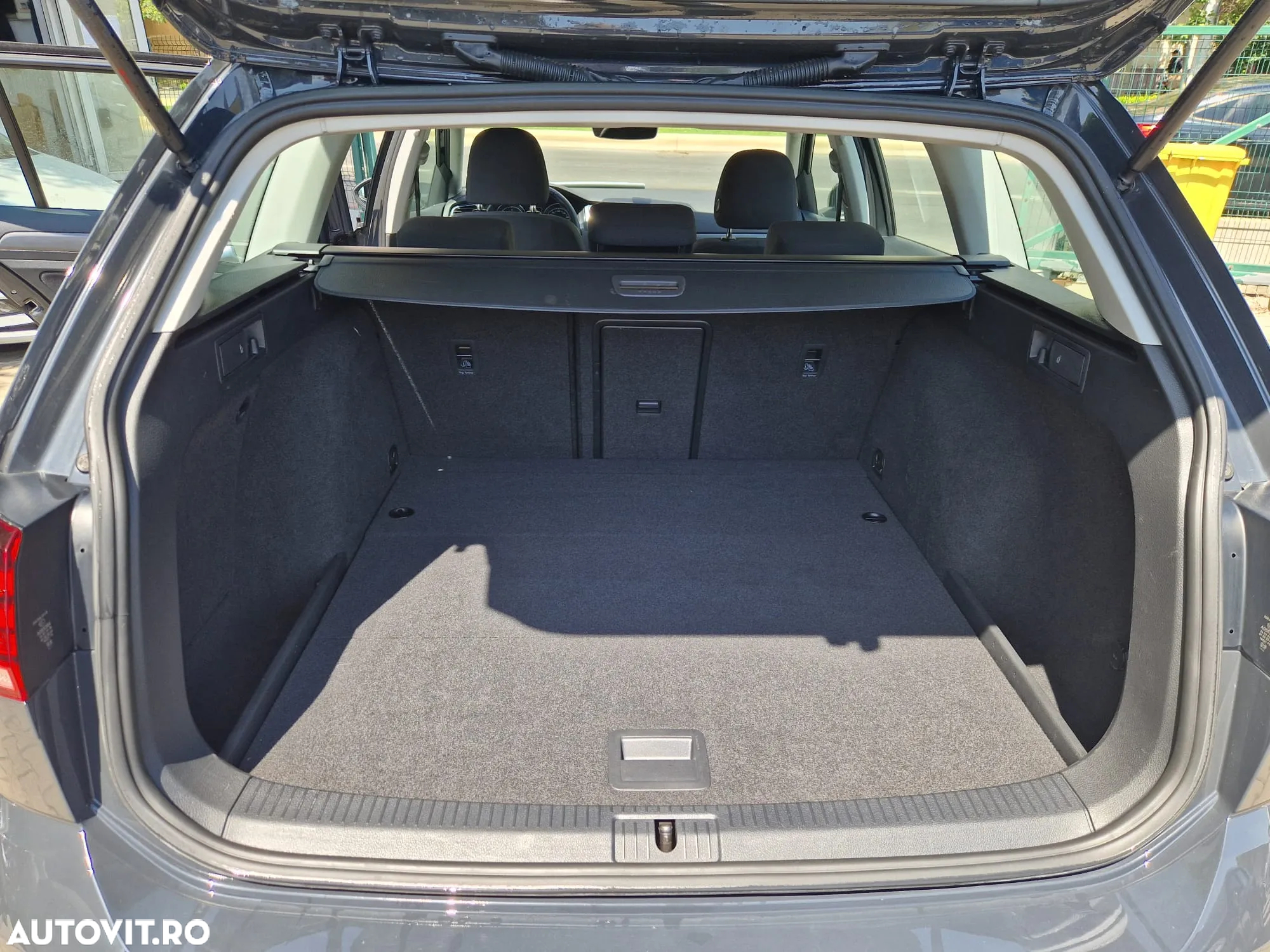 Volkswagen Golf 1.6 TDI Trendline - 21