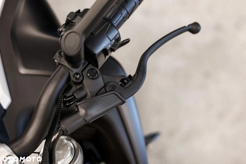 CFMoto 450NK - 8