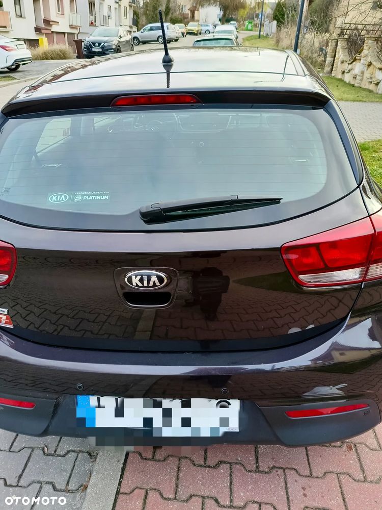 Kia Rio 1.2 M - 11