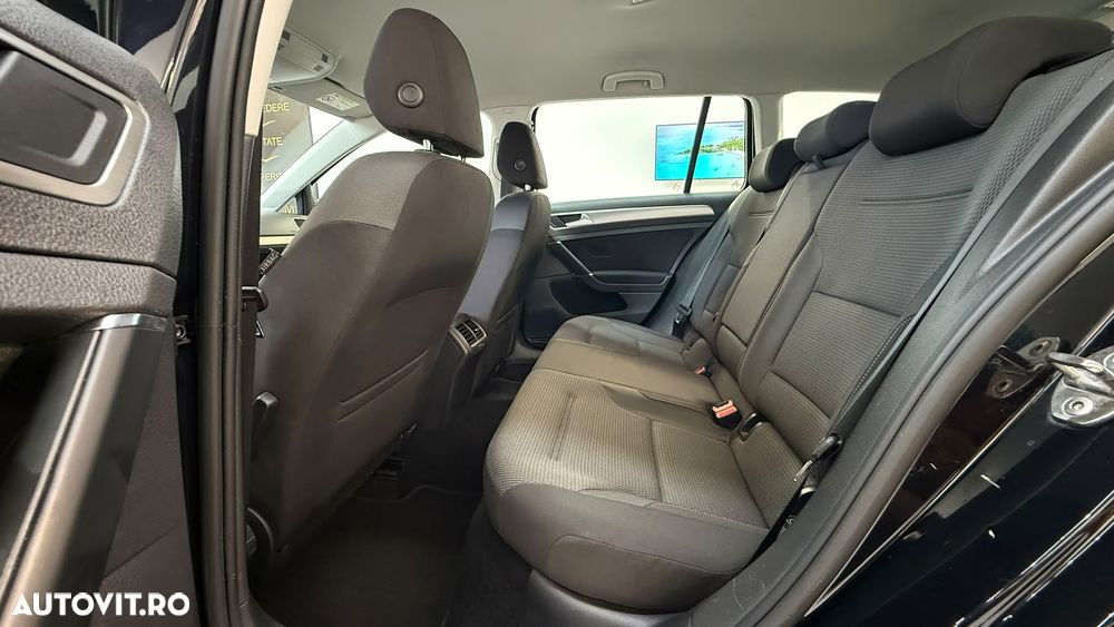 Volkswagen Golf 1.6 BlueTDI Comfortline - 12