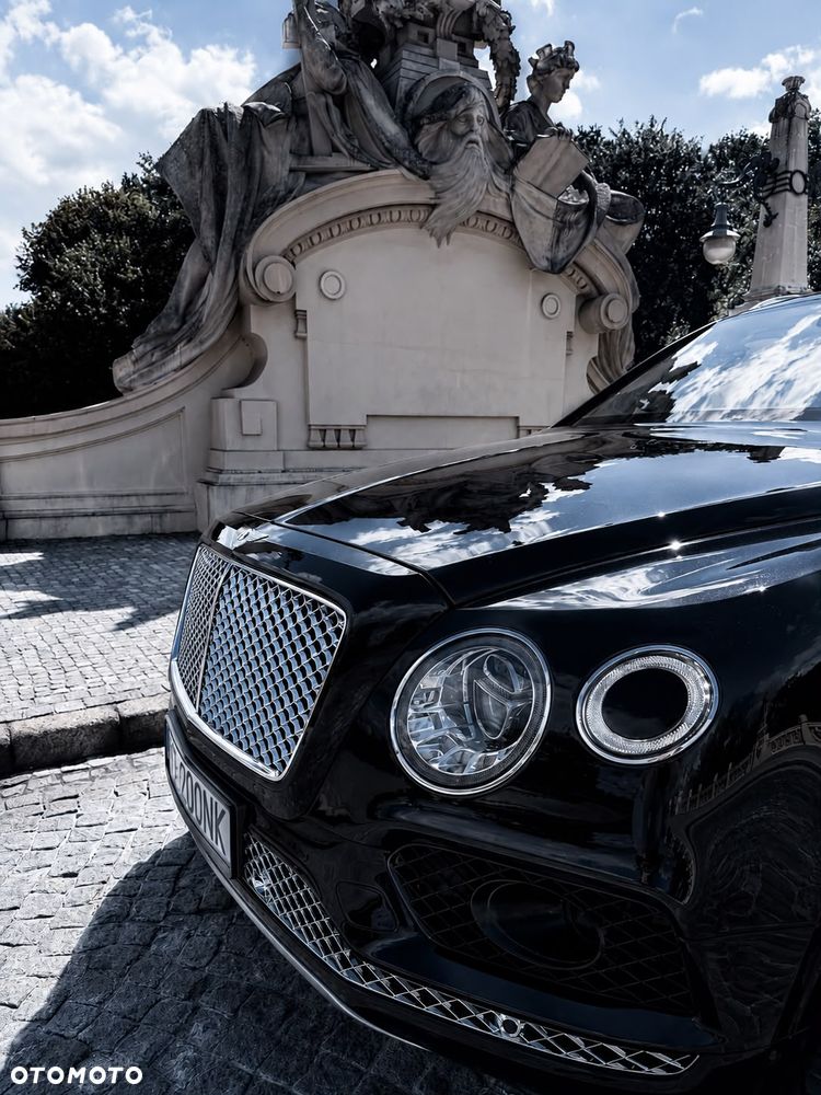 Bentley Bentayga - 2
