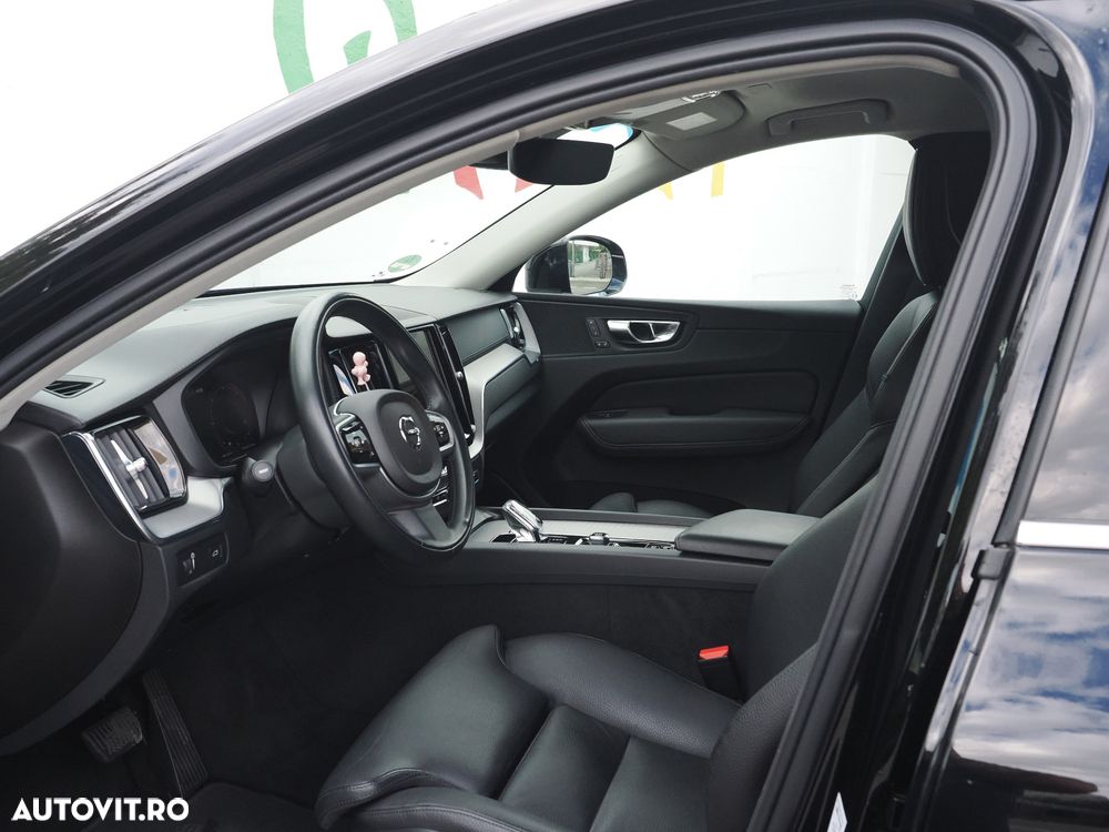 VOLVO XC60 2021 — imagine 12