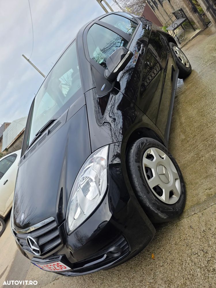 Mercedes-Benz A 160 BlueEFFICIENCY Elegance - 4