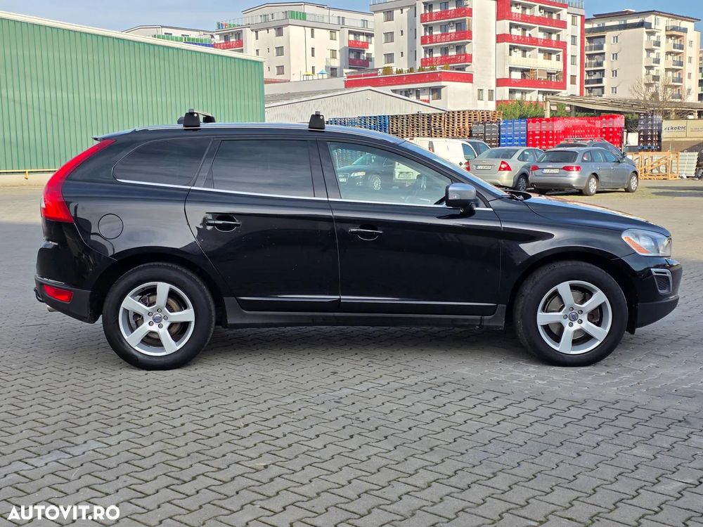 Volvo XC 60 DRIVe R Design - 27