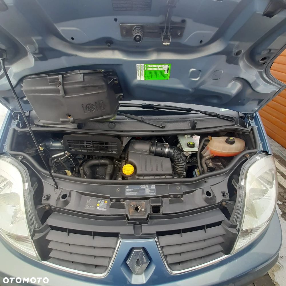 Renault Trafic - 16
