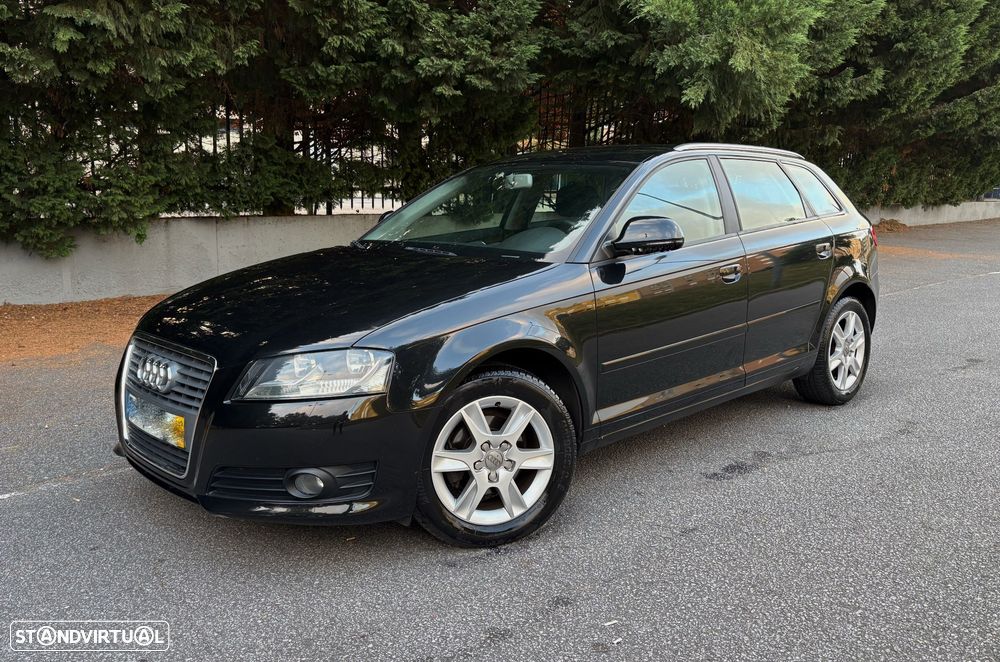 Audi A3 Sportback 1.6 TDI Attraction Business Line - 1