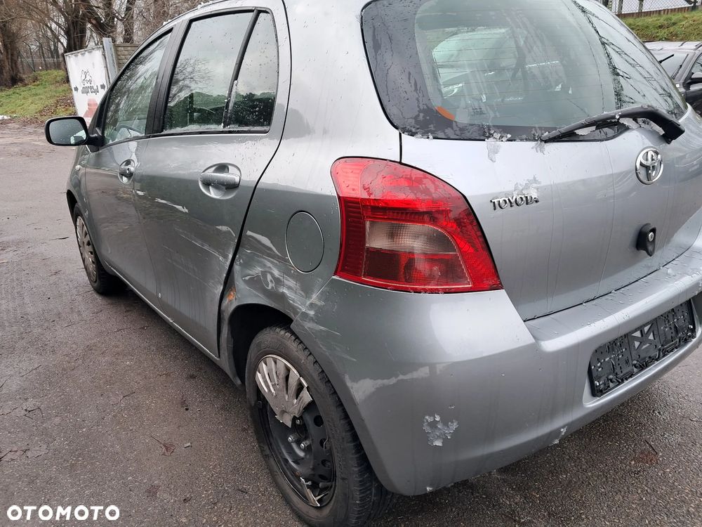 Toyota Yaris - 14