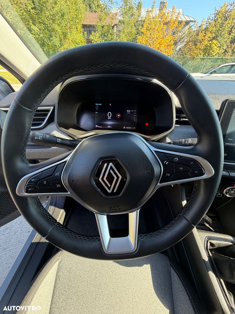 Renault Clio - 8