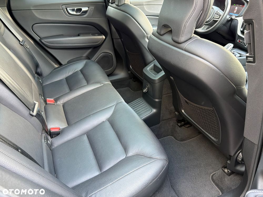 Volvo XC 60 T6 Plug-In Hybrid AWD Inscription - 15