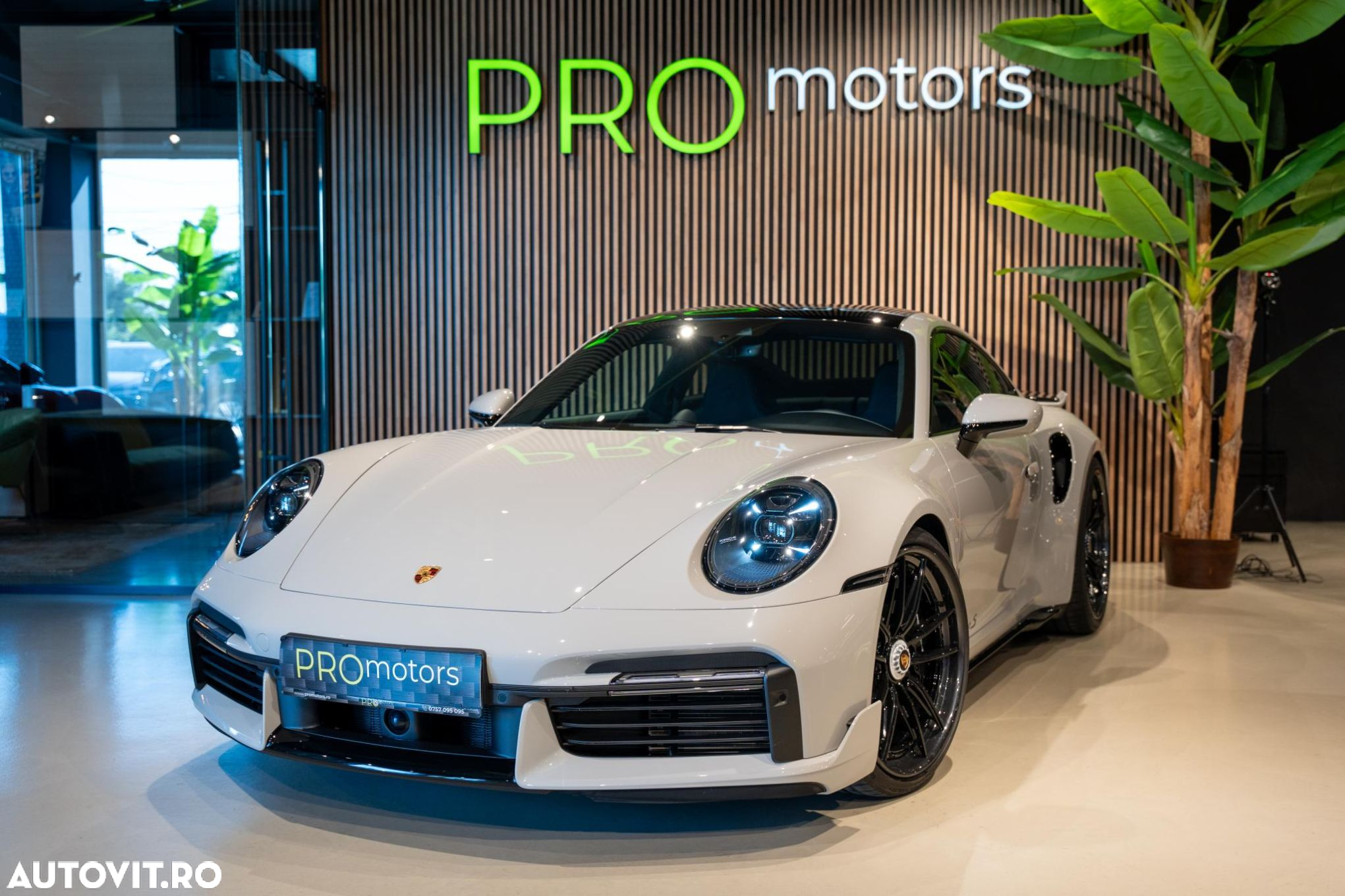 Porsche 911-TURBO-S - 5
